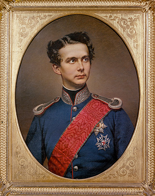 Bild: Ludwig II. in blauer Offiziersuniform