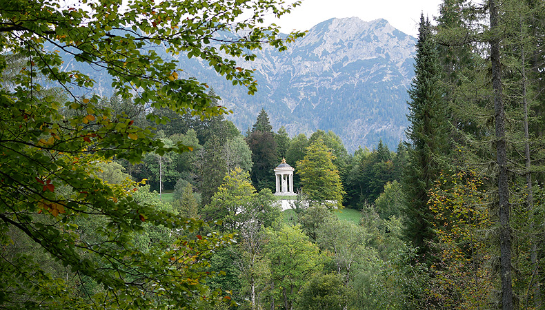 Bild: Venustempel im Schlosspark Linderhof