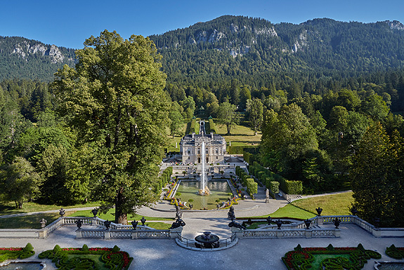 Bild: Schloss und Park Linderhof